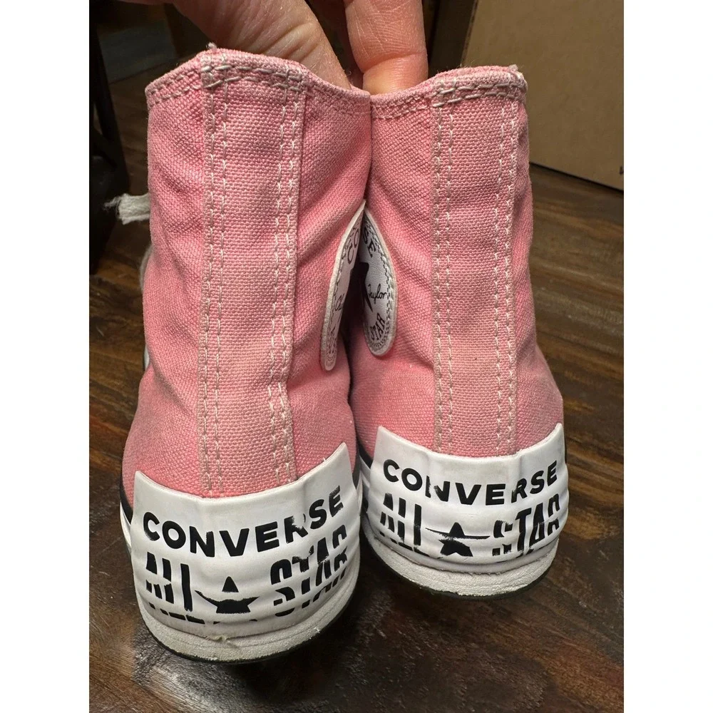 Kids Converse Chuck Taylor All Star High Top Pink Canvas Shoes‎ Size 4 Youth